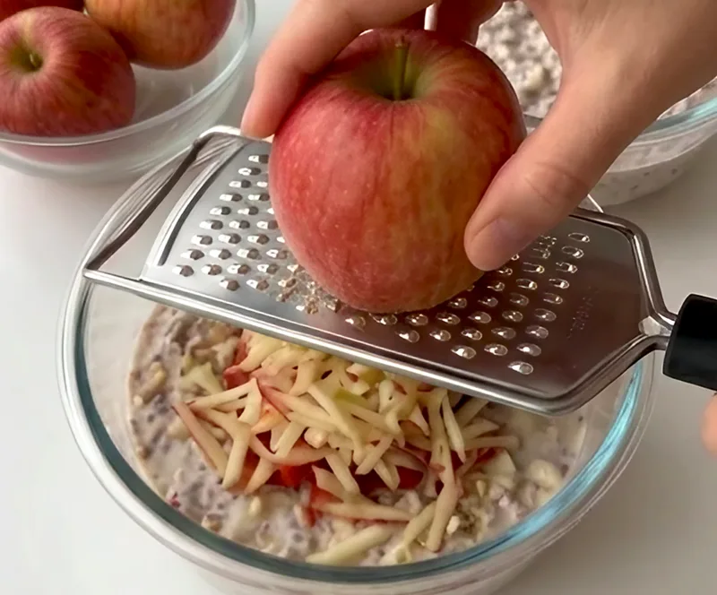 Grate the apple in last