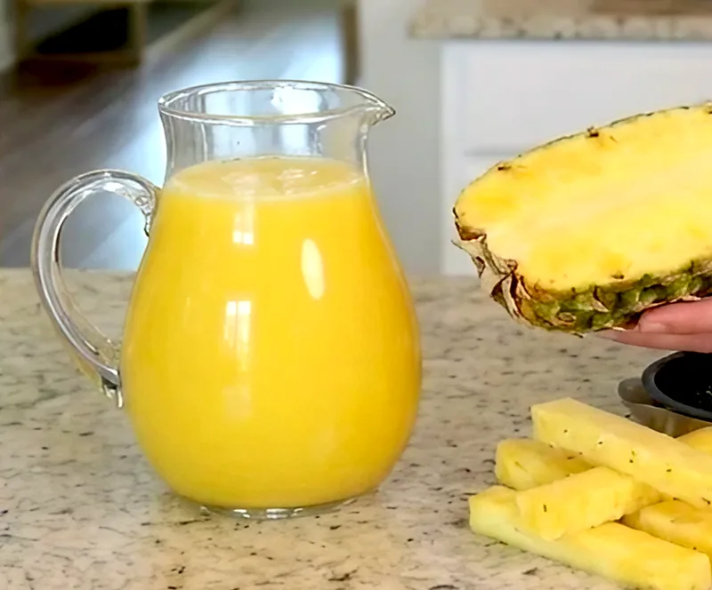Fresh pineapple juice vs canned — and why fresh wins